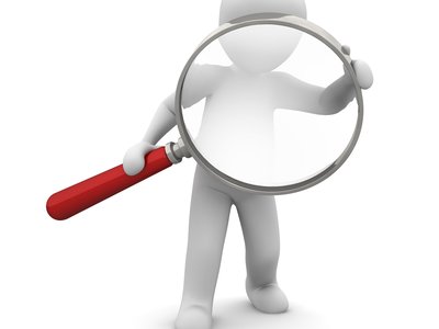 magnifying-glass-1020142_1920.jpg